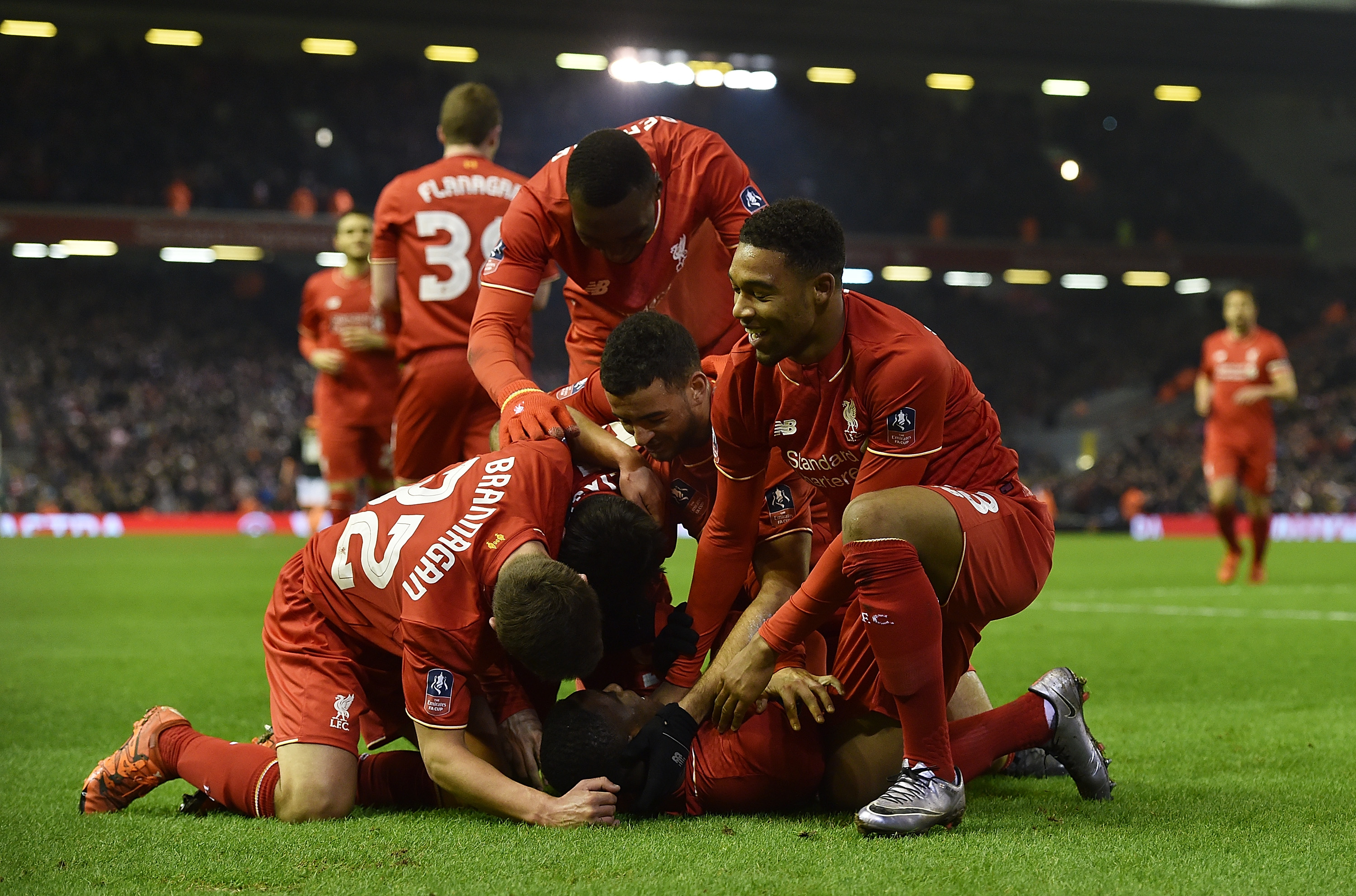 勇士球员防守参与率提升明显（勇士队球员防守参与度显著上升）