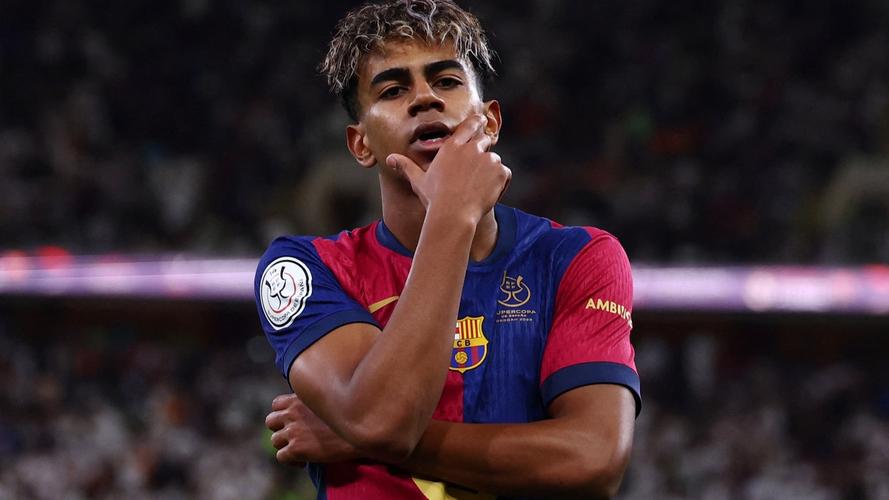 杜兰特远投三分命中，全场欢呼（杜兰特命中超远三分，现场沸腾）