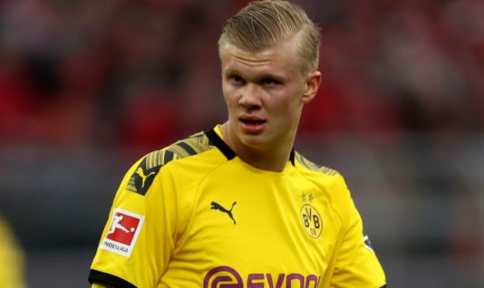 半场战报：弗赖堡2-0美因茨，格里福建功，库布勒破门（半场速报：弗赖堡2-0领先美因茨，格里福与库布勒先后破门）