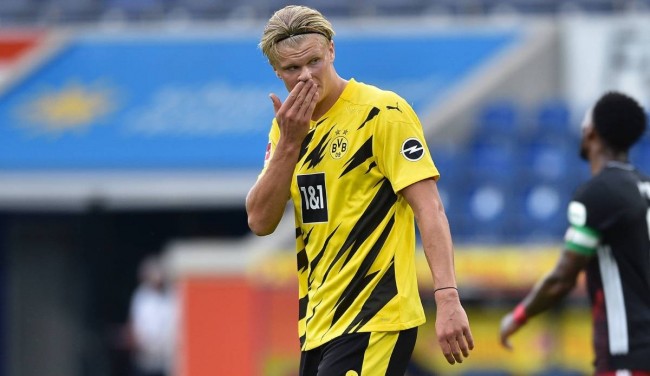 球迷在青年欧冠里对切尔西球员进行种族歧视，卡拉巴赫被罚款（青年欧冠发生针对切尔西球员的种族歧视事件，卡拉巴赫被罚款）