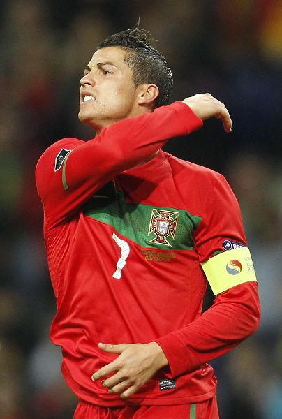 英超历史单一球员对同一球队全败纪录：莱诺对曼城13场全败第3（英超个人对单一对手全败纪录：莱诺对曼城13战全负居第3）