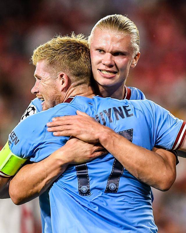 女足欧洲杯决赛开赛前几小时，英格兰中场图恩的祖母不幸去世（女足欧洲杯决赛前数小时，英格兰中场图恩痛失祖母）