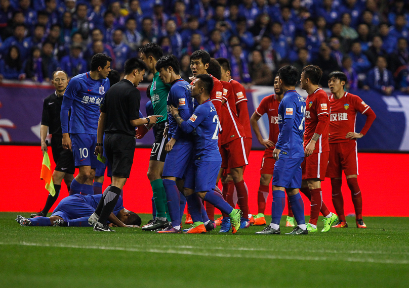 杜兰特篮下强打稳定胜局（杜兰特篮下强攻锁定胜局）