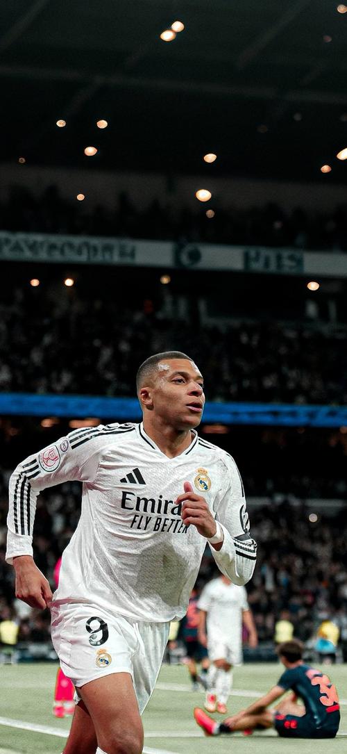 克雷桑同时期球员数值最高？国安有机会拿下80万美金，亚冠1+1+1（克雷桑同代数值第一？国安有望进账80万美元，亚冠或施行1+1+1）