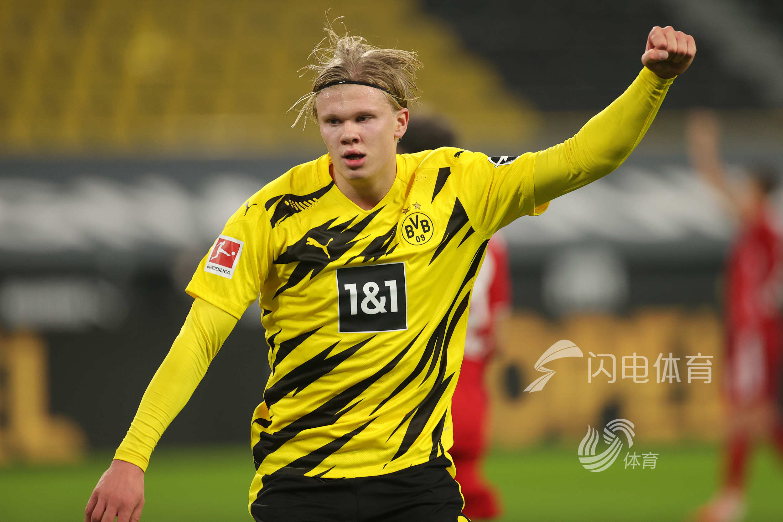 官方：拜仁女足中场齐焦蒂-奥尔默加盟曼联女足，双方签约2年