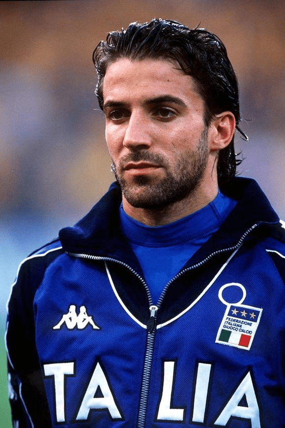 打满12分钟！怀特首节投篮10中5，得到12分2篮板2助攻（怀特首节打满12分钟，10投5中贡献12分2篮板2助攻）