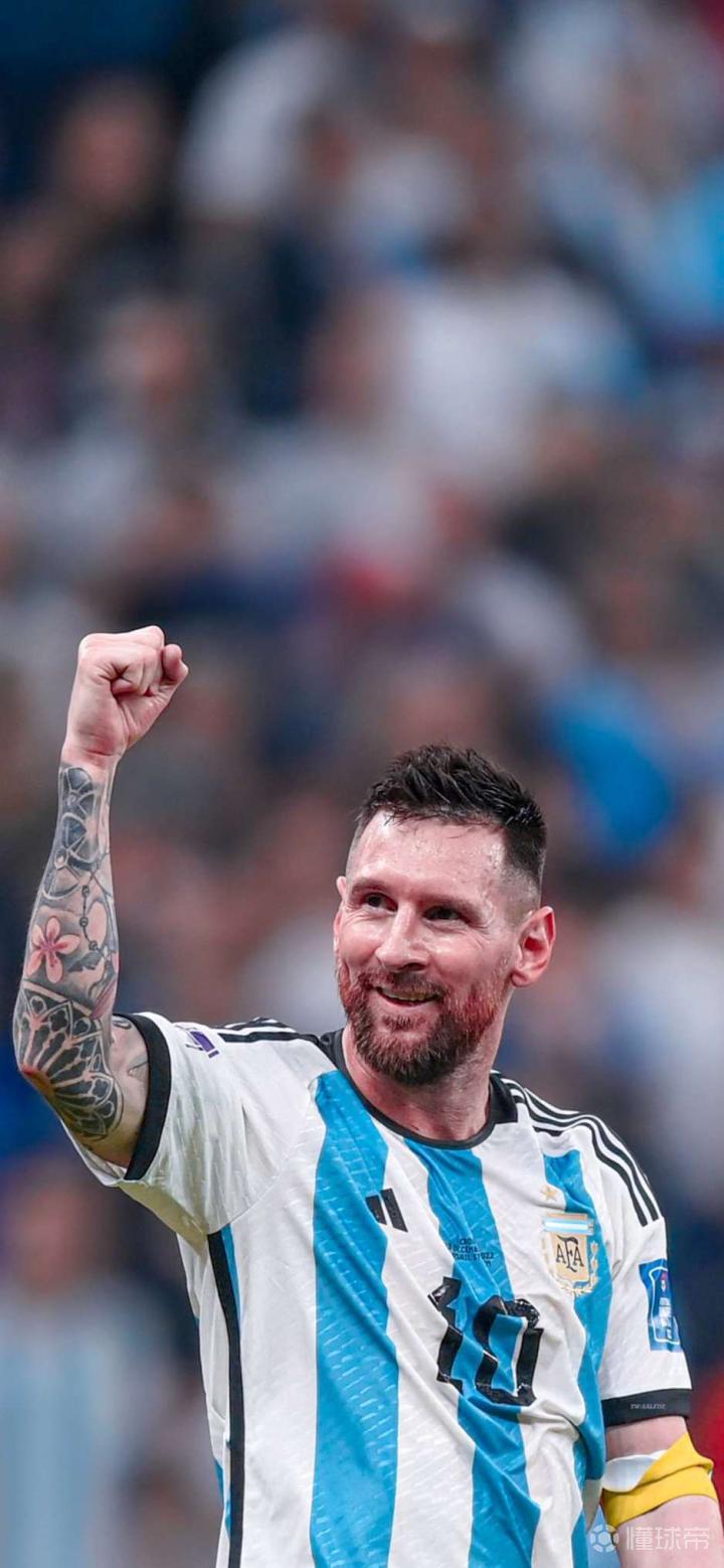 记者：申花本周二结束假期，重新集结备战今年的亚冠收官战（记者：申花将于周二收假再集结，备战今年亚冠收官战）