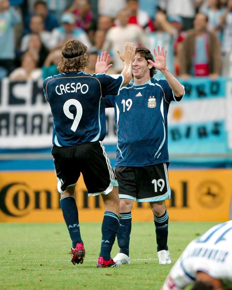 克鲁斯：国米对博洛尼亚是事实上的决赛，谁先进球谁就赢（克鲁斯：国米战博洛尼亚堪比决赛，先开纪录者将取胜）