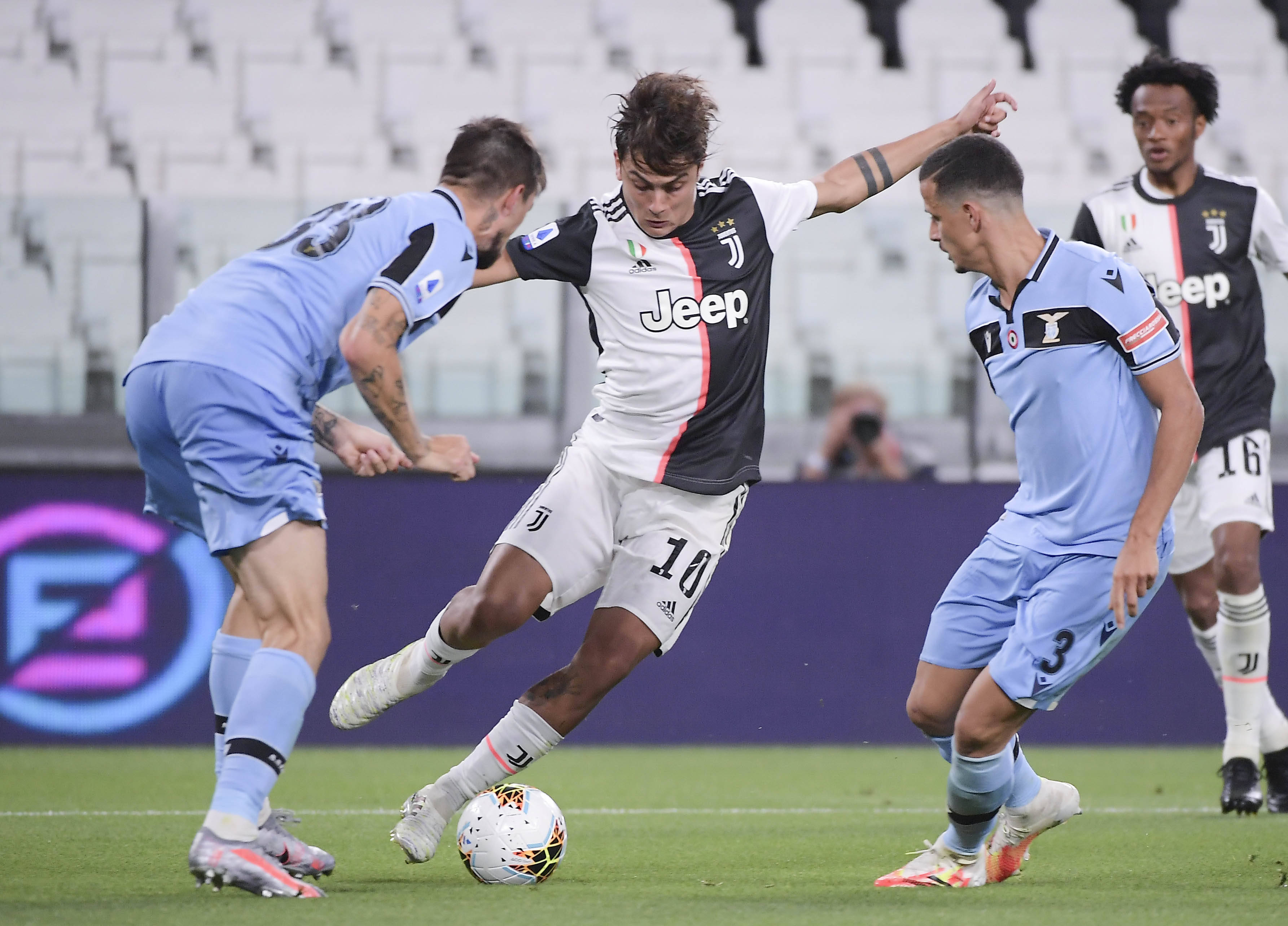 博主：英博助教贾顺浩已正式加盟重庆铜梁龙，出任技术总监（据博主消息，英博助教贾顺浩正式加盟重庆铜梁龙，担任技术总监）