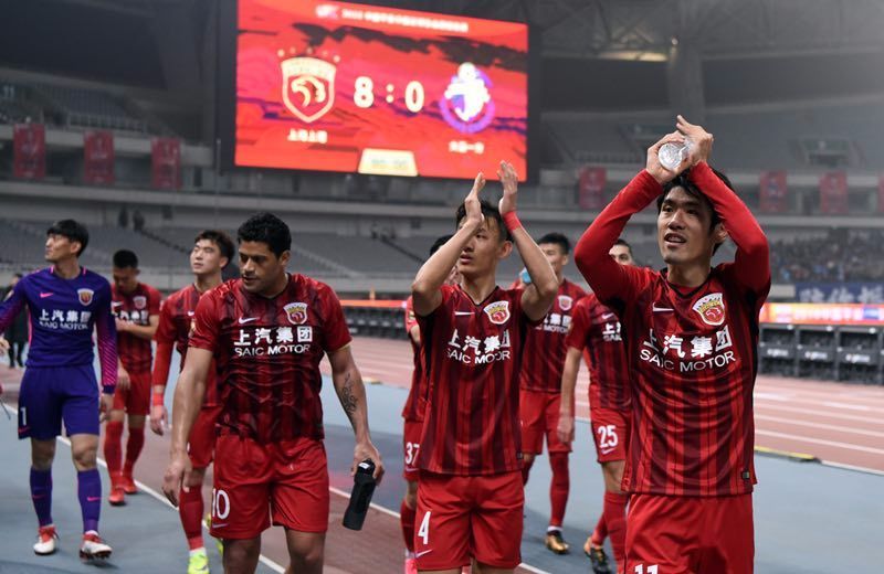 张镇麟上海首秀出战7分钟，3中3得到6分（张镇麟上海首秀仅出战7分钟，三投全中拿下6分）