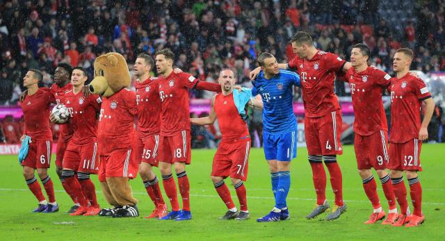 因在电视直播中庆祝国米绝杀，两名意天空实习生被解雇（直播为国米绝杀欢呼，意天空两名实习生遭解聘）