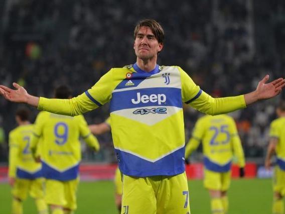 亚洲第一门将？陈威4项数据高居亚冠第一：国门最佳接班人！（陈威亚冠四项领跑，被誉为国门最佳接班人：亚洲第一门将在望？）